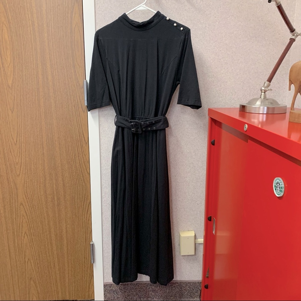Eshakti Dress Mock Neck